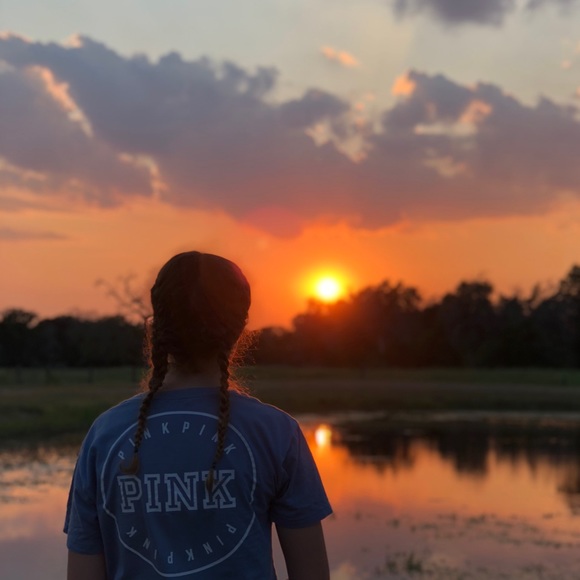 Meet your Posher, Hailey - Picture 1 of 1